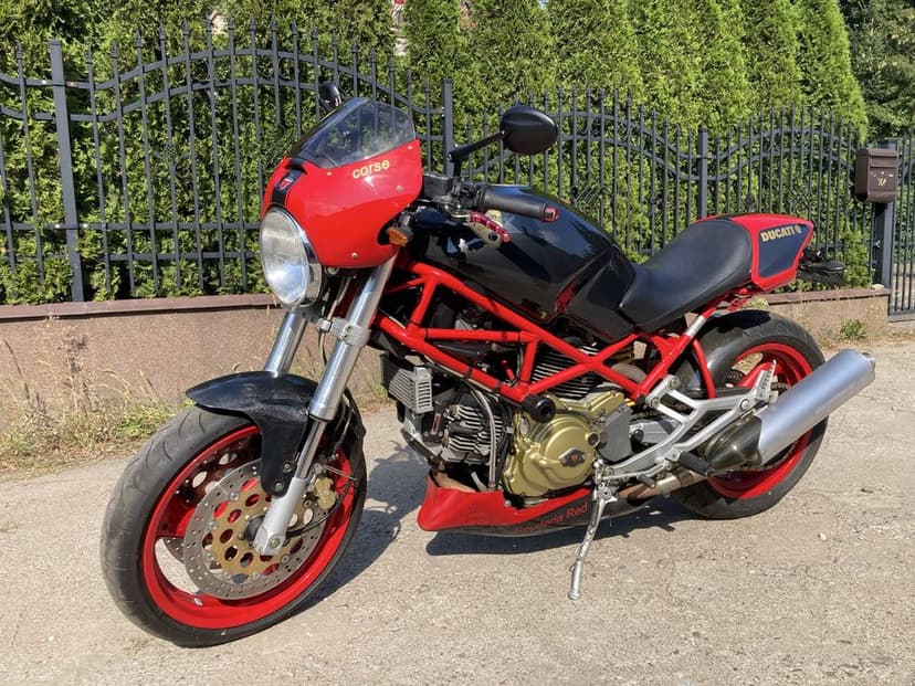 Ducati Monster 900