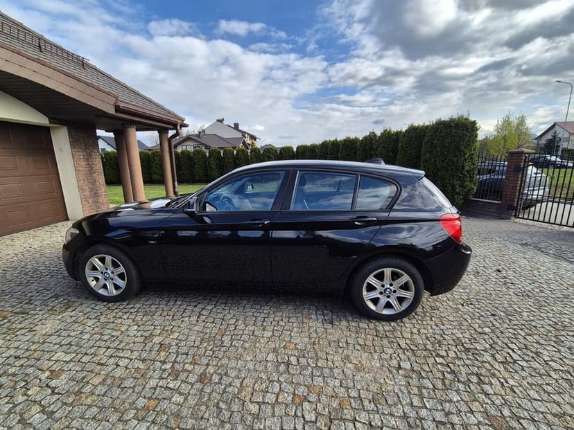 BMW Serii 1 [F20]- 2011r - zadbany hatchback  gotowy do jazdy!