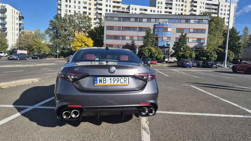 Alfa Romeo 2024r Giulia Q4 veloce 2.0T 280KM