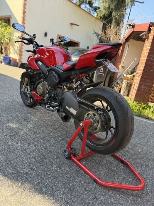 Ducati Streetfighter V4S – 2024 | 3800 km | Carbon | Arrow Titanium 220KM