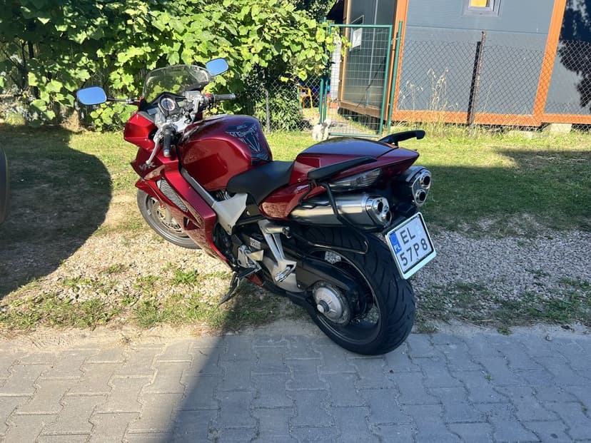 Honda VFR800 z ABS, nowe opony,49k przebieg