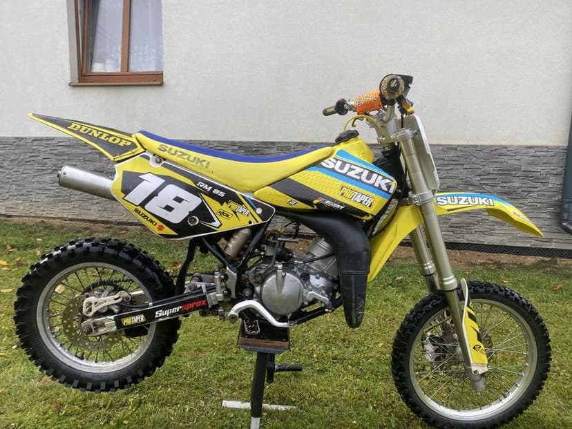 Suzuki rm 85 (sx,kx,yz,cr)
