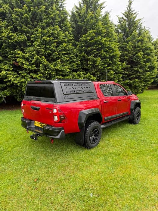 Hardtop zabudowa paki 2 szyby boki Rotopax Airline Toyota Hilux 2015-