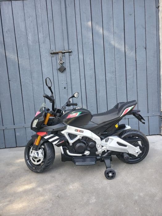 Aprilia Tuono V4 motor ścigacz na akumulator dla dzieci