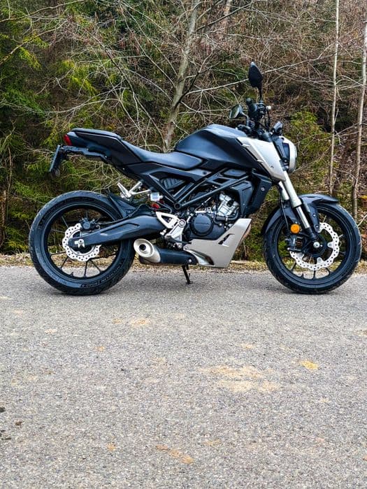 Honda CB125R 2018 Niski przebieg stan Bardzo Dobry Kat A1/B