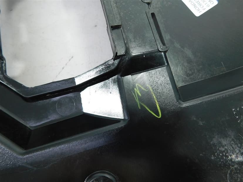 MASKA PLASTIK BŁOTNIK HONDA TRX 500 FOREMAN 61300-HR4-0000