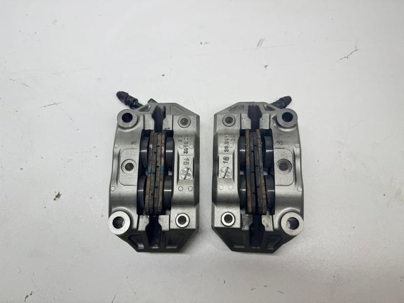 Ducati Monster 821 Brembo Monoblock Zaciski Hamulcowe Przód Przednie