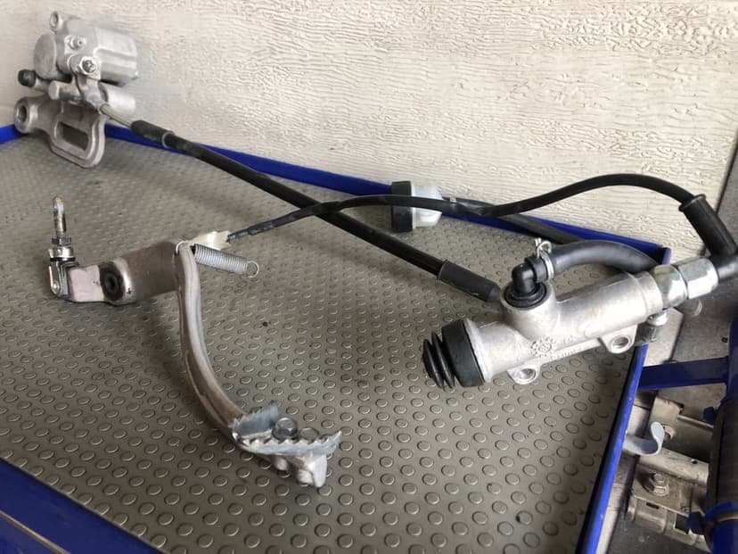 Układ hamulcowy beta rr 50 125 pompa zacisk