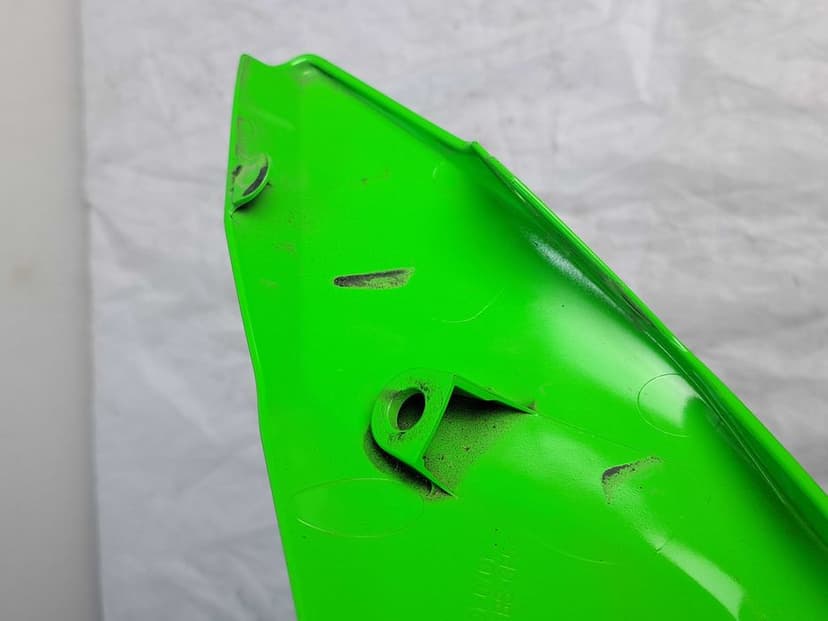 Zadupek Owiewka Tył Ogon Pod Siedzenie Lewe Kawasaki ZX 10R NInja 21'+