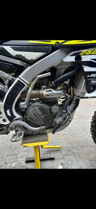 Yamaha yzf 250 16r