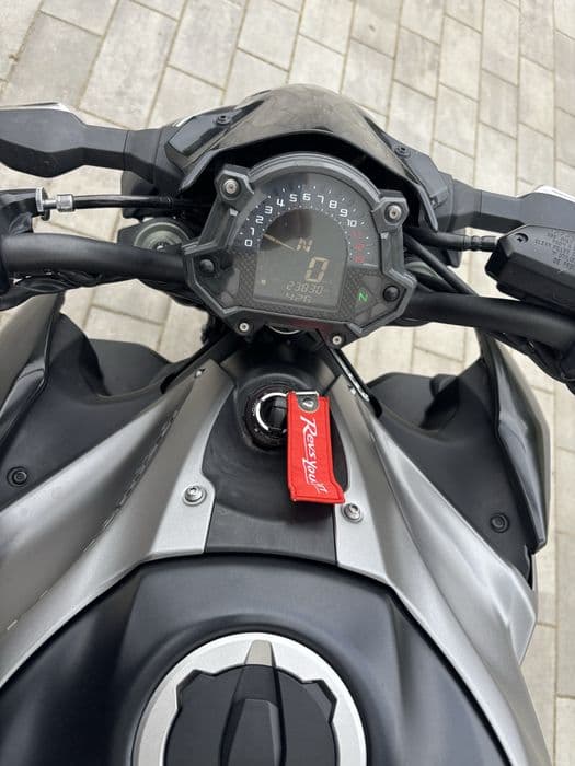 Kawasaki Z 900 Akrapovic