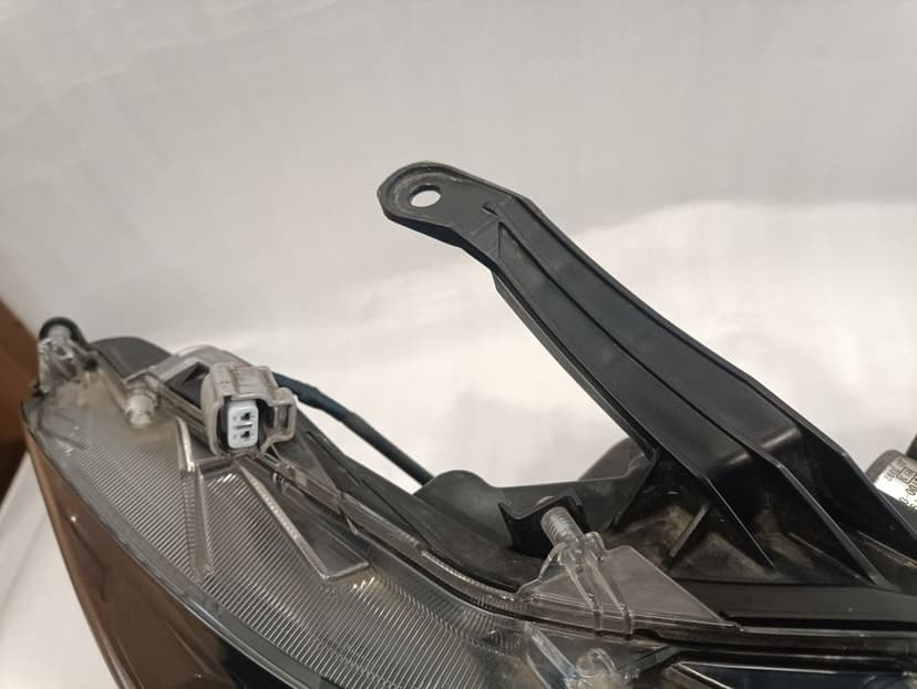 Toyota land Cruiser 150 lift reflektor przedni prawy przód lampa full