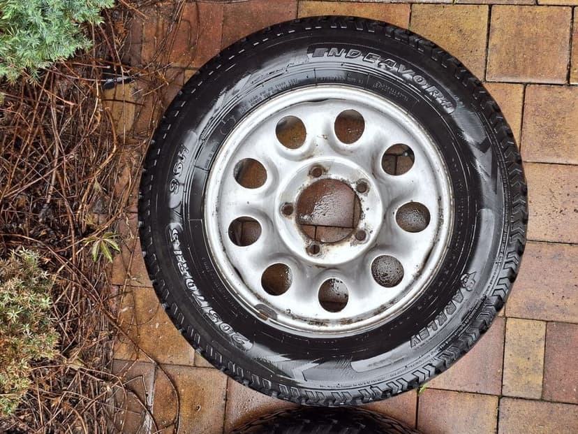 Koła z oponami AT  Suzuki jimny 205/70R15
