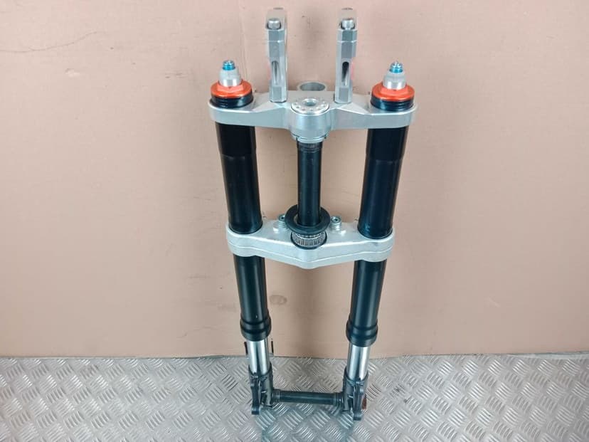 Aprilia Tuono RSV 1000 Mille Lagi Zawieszenie Przód Laga Półki Ośka Oś