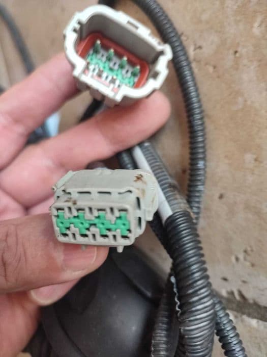 Wiązka haka Nissan Navara