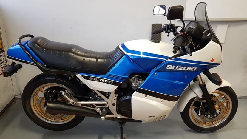 Suzuki GSX  750 EF 82 rok unikat