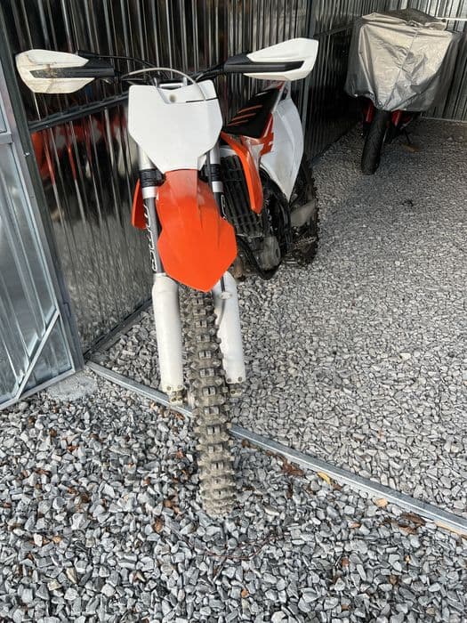 Ktm sx-f 250. 2016 rok