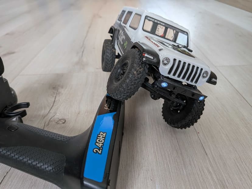 Model RC 1:24 Axial SCX24 Jeep Wrangler