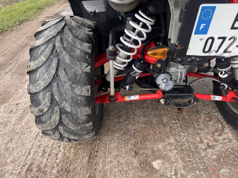 Polaris Scrambler 1000 / can am/ cf moto