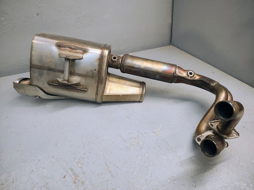 Układ wydechowy kolektor  tłumik KHI K 728  Kawasaki  Ninja 650