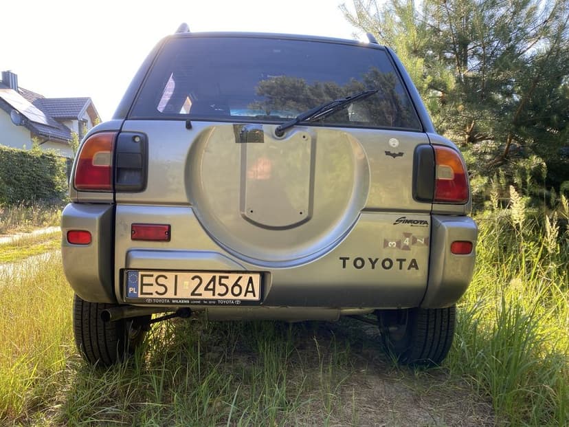 Toyota rav4 doinwestowana