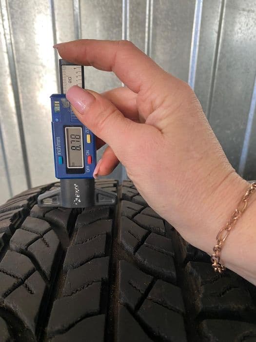 Kolo opony felgi jeep cherokee zj 225 70 r16 zapasowe zapasowe