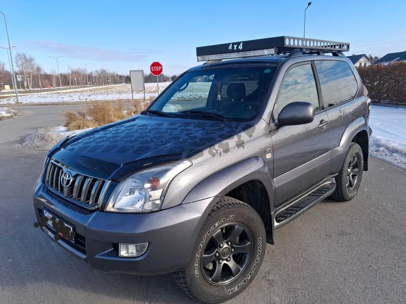 Toyota Land Cruiser 120  3 drzwi krótki 3,0 diesel 4X4