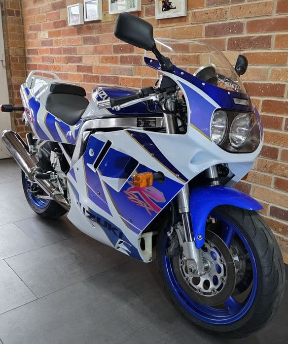 Suzuki GSX-R 1100 z Niemiec bardzo zadbany kolekcjonerski