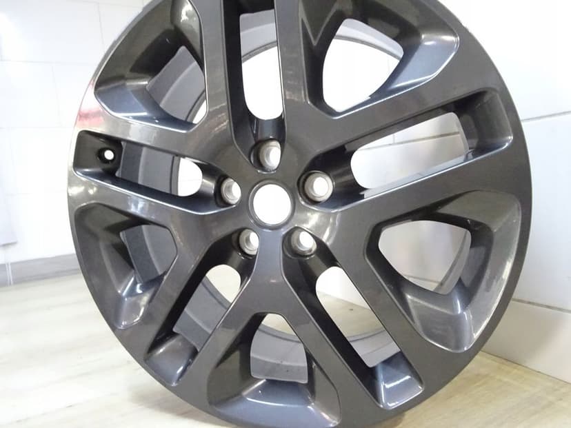 land rover defender felga 8,5j 20 5x120 l8bm-ca