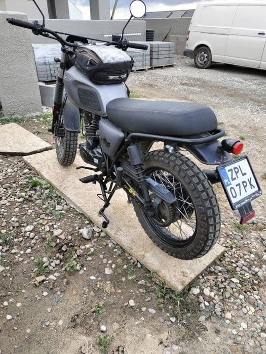 Motocykl Brixton Felsberg 125 scrambler