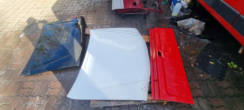 Toyota hilux maska , drzwi , kierownica, gril