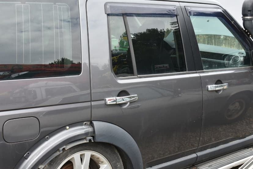 Drzwi prawy tył Land Rover Discovery 3 LRC659