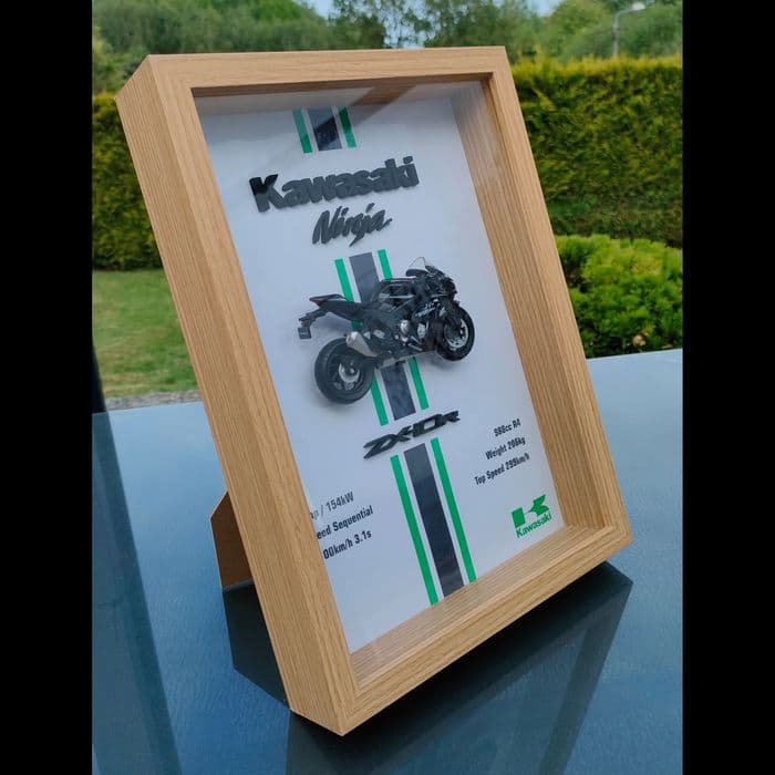 Model Kawasaki Ninja ZX-10R w ramce