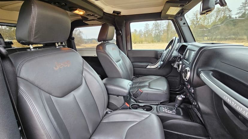 Jeep Wrangler Sahara 3.6 JK V6 4x4 Rubicon automat Bronco