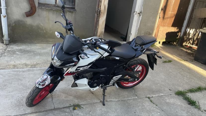 Spszedam motor Suzuki GSXS 125 kategoria B