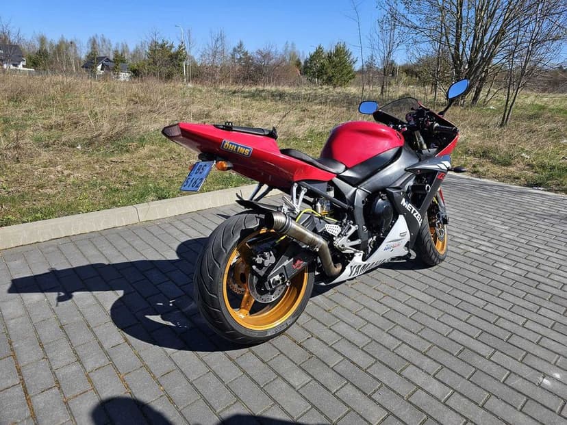 Yamaha r1 rn09 Doinwestowana .Gotowa do sezonu