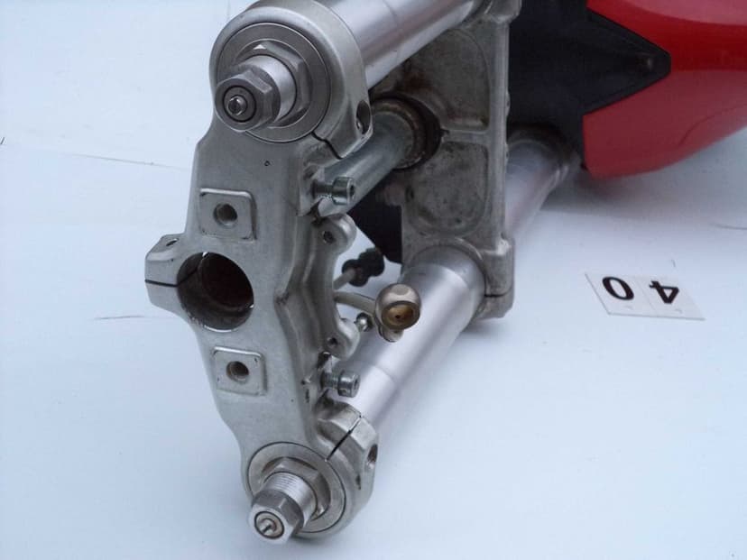 Ducati ds 1000 multistrada  półka dolna sztyca