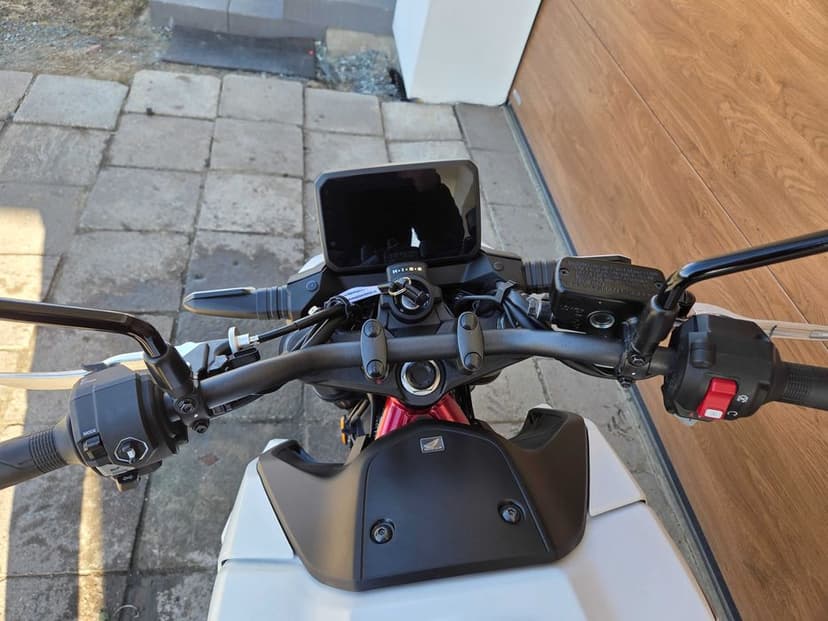 Honda CB 750 HORNET jak nowa 500km przebiegu Nowy model na A2 Navi