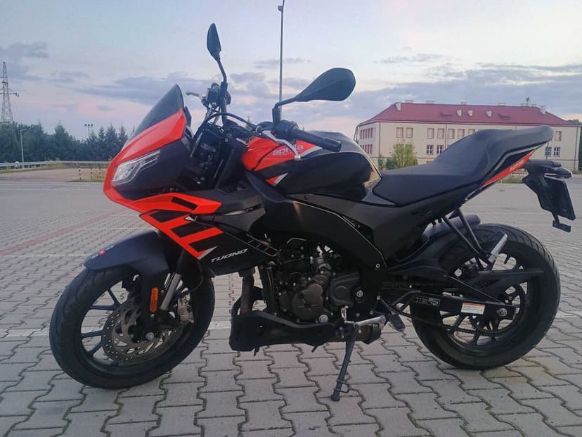 Aprilia Tuono 125 cm3 / 2023r / tylko 4490km / zarejestrowany ważne OC