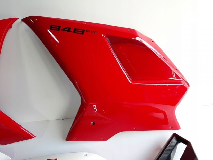 ducati 848 1098 1198 bok boczek owiewka pług