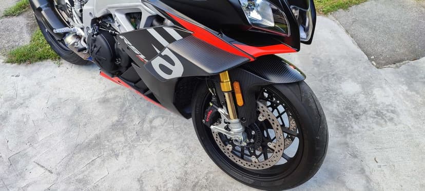 APRILIA 1100 RSV4 Factory rancing