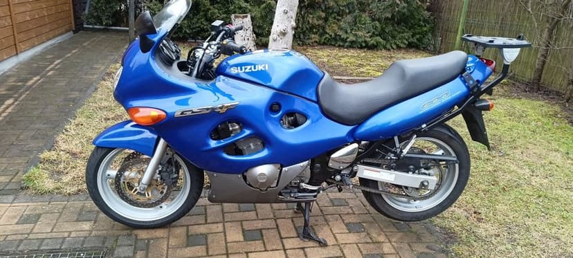 Suzuki GSX 600 F, niski przebieg tylko 22 tyś km!