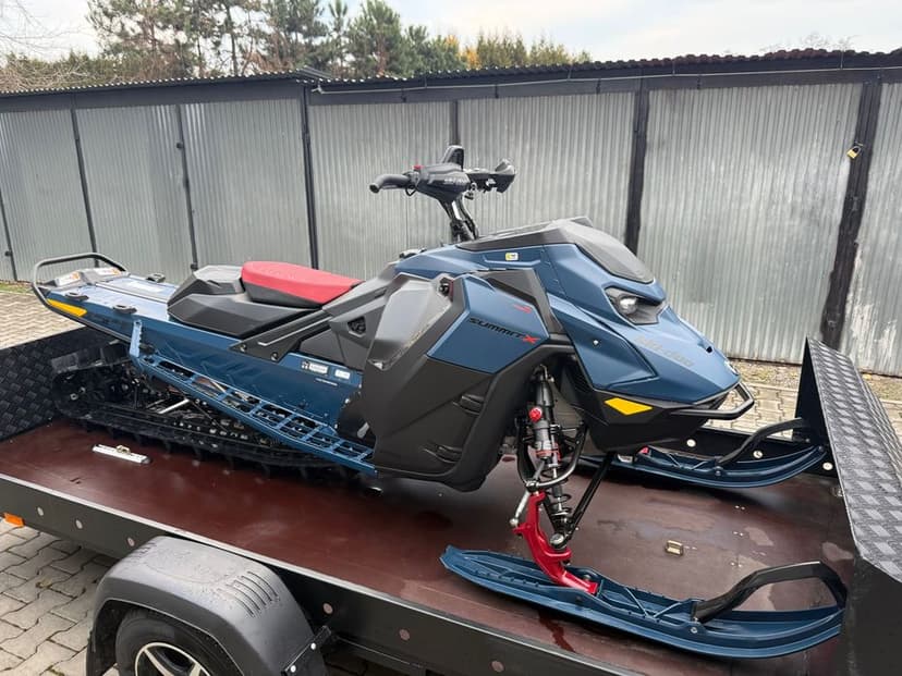 Skuter śnieżny SKI DOO Summit X Expert 154 850 Turbo R 2025 NOWY FV23%