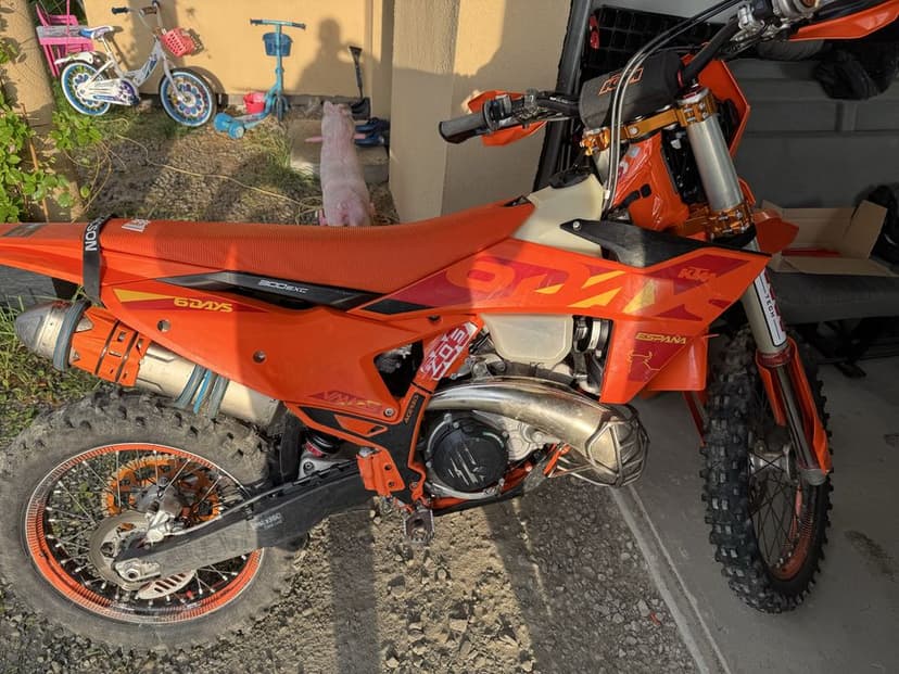 Ktm exc 300 sixdays model 2025