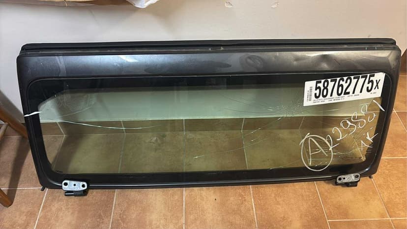 Jeep Wrangler JL 18- Ramka przedniej szyby czołowa ramka