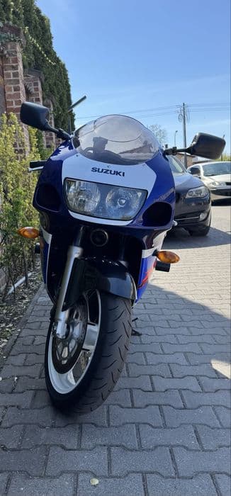 Suzuki gsxr 600 srad