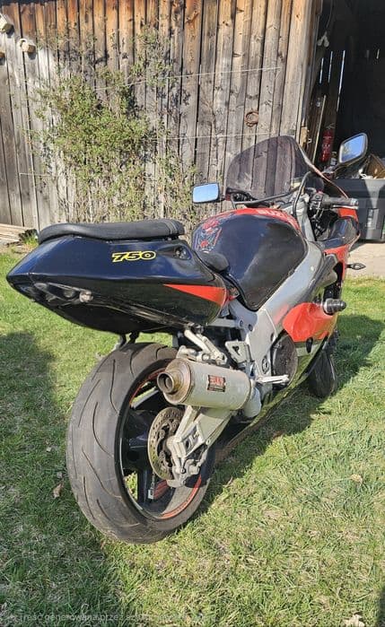 Suzuki  GSXR  750  SRAD