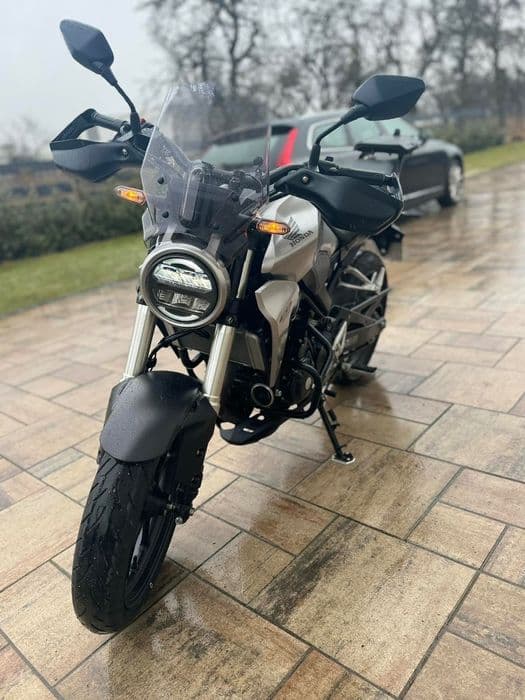 Motocykl Honda CB300R