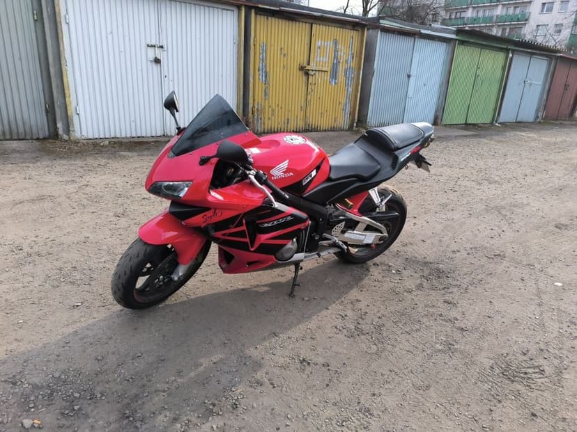 Honda CBR 600rr pc37