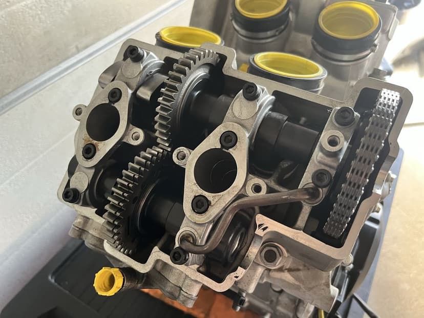 Silnik aprilia rsv4 1000 13r